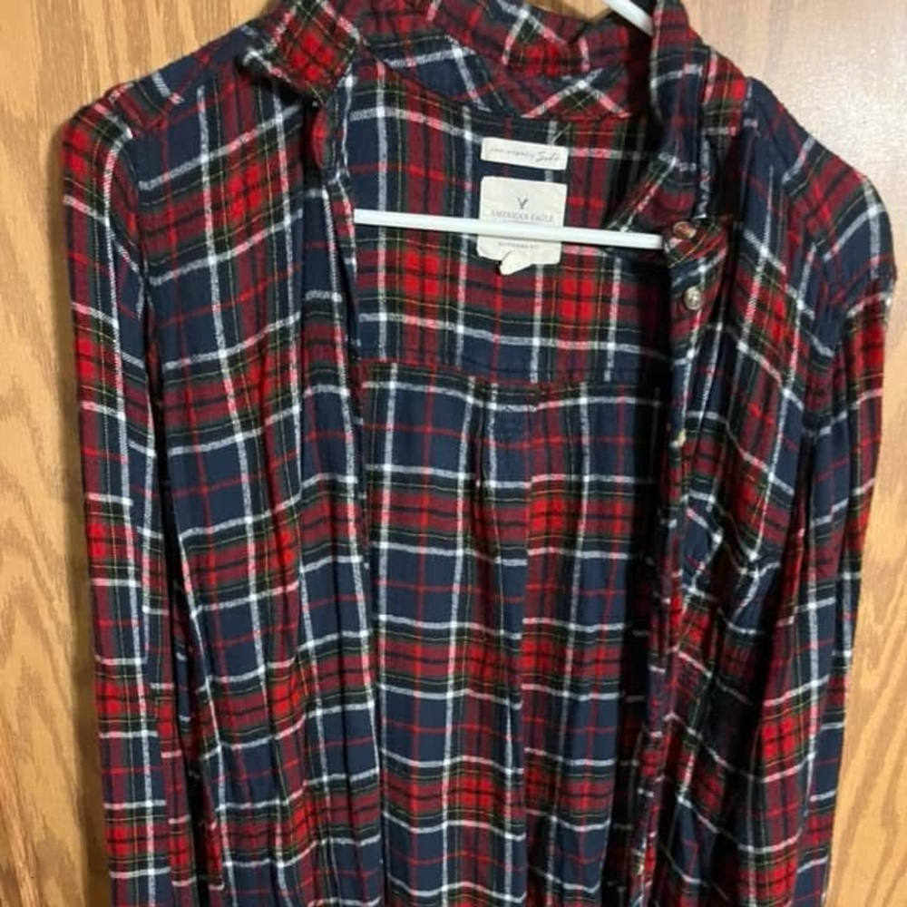 AE women’s flannel. Size large